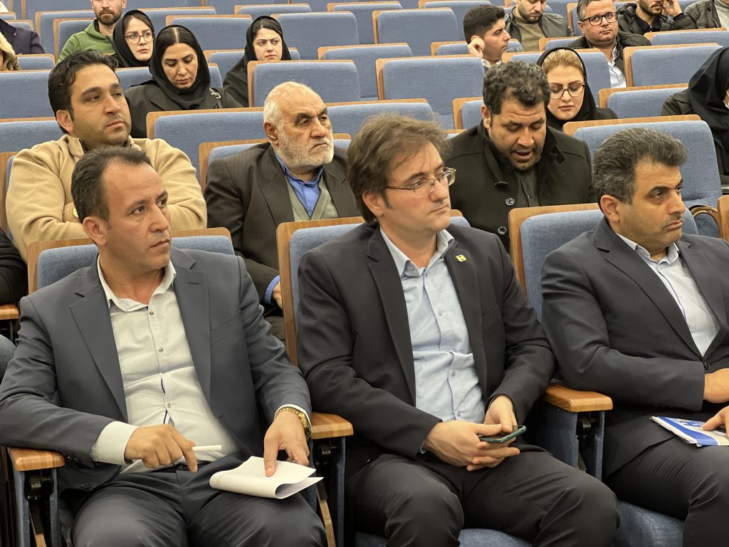 امضاء تفاهم نامه همکاری بانک صادرات استان گیلان با انجمن صنفی پیمانکاران برق - 1